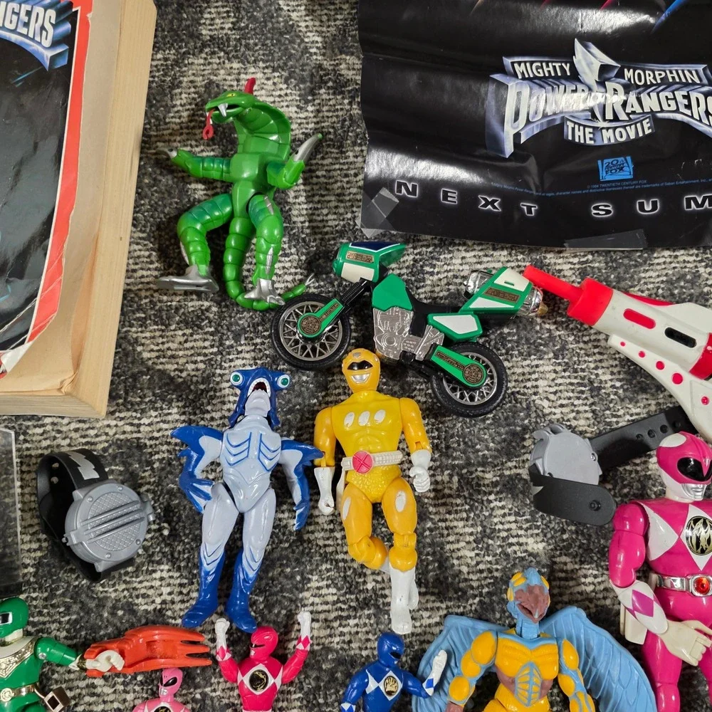 Vintage 90s Mighty Morphin Power Rangers HUGE Mixed Lot Figures Books Game 90s